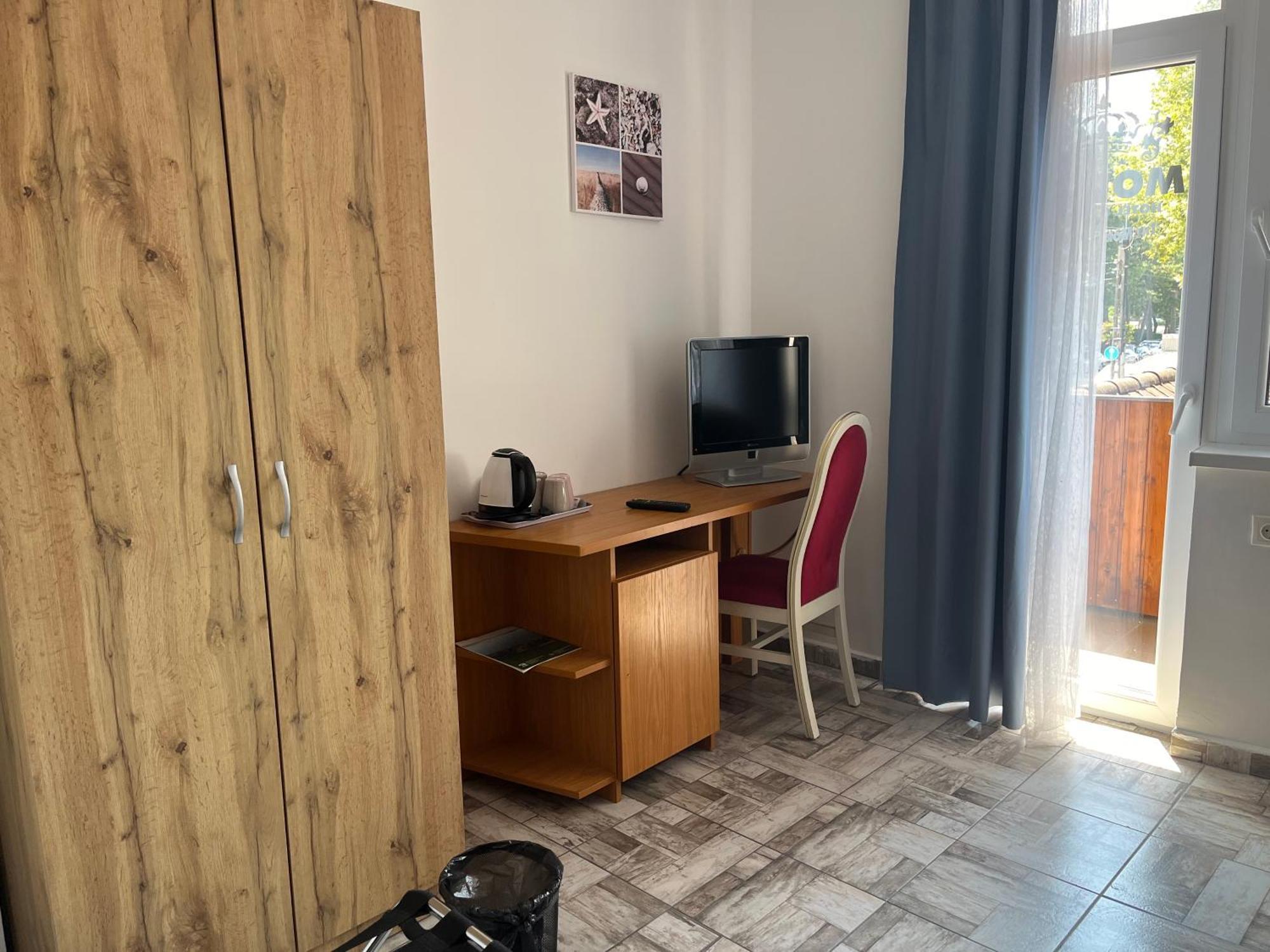 Fenyves Hotel بالاتونفينيفيس المظهر الخارجي الصورة